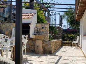 Piccola Casa Con Giardino