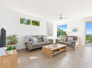 3 Alpha on Elanda Stunning Ocean View Apartment