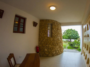 HillPark Hotel - Tiwi Beach