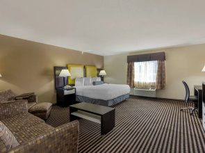 Holiday Inn Express Searcy