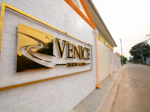 Venice Resort
