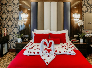 Grand Lark Otel