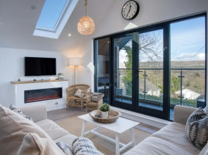 Ty Florence - 3 Bedroom Cottage - Bayview Oxwich