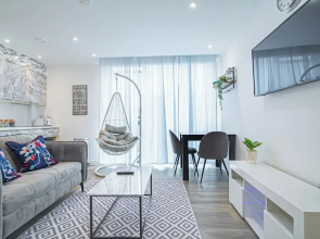 Avo Apartment - Modern Style & Great Location