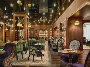 Maxwell Reserve Singapore, Autograph Collection