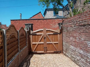 Delighful self catering in the heart of Glastonbury