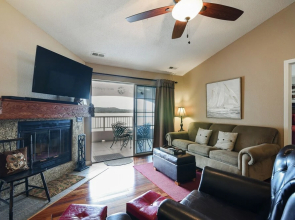 700 Emerald Point 3 Bedroom Condo