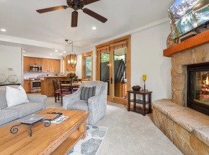 Trail's End Lodge at Deer Valley Resort - One Bedroom Residence with Spa #205 1 Condo