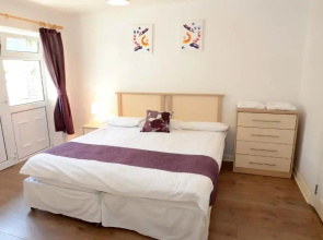 The Helm Apartments B&B