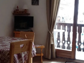 Tigny37 Studio Cabin 4 People 2 Exposed South-east