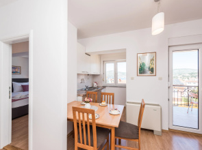 Apartment Karlo 220m from the beach