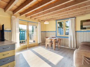 Sun-baked Bungalow in Oliva With Swimming Pool