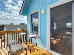 Steps to Beach: Centrally Located OBX Home!
