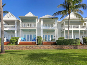 Waterfront Luxury Villa With Sunset Views And Boat Slip 3 Bedroom Townhouse by RedAwning