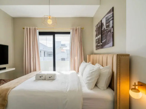 w Radiant Loft w Fabulous Deco in Santa Ana