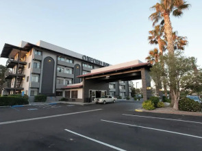 Oxford Inn & Suites Lancaster