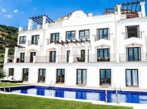 Modern Two Bedroom Villa With Indoor Pool & Spa