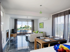 Paradise Cove Luxurious Beach Villas Turquoise 2 Bedroom Villa