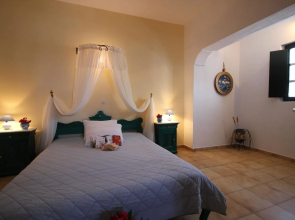 Vrachia Studios & Apartments