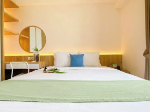 Relaxing And Strategic 2Br At Sky House Bsd Apartment