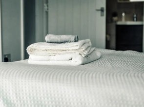 Apartments Dealhouse 4