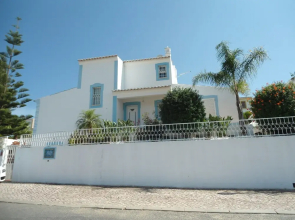 Alamos House