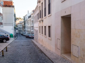 ALTIDO 2-BR Flat w/Garage near Castelo de S. Jorge