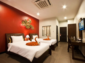 YouDee Hotel Patong (formerly Meir Jarr Hotel)