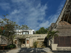 Casa del Jaguar Beach Hotel
