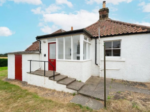 Clubhouse Cottage - Stylish 2 bed pet Friendly