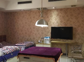 Hongchi Bo Hot Spring Hotel (Kaifeng Qingming Riverside Scene Park Branch)