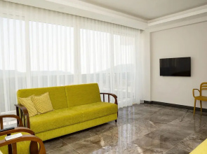 Private Pool Garden Villa- All Rooms w AC