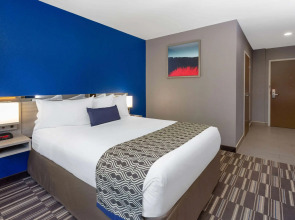 Microtel Inn & Suites by Wyndham Bethel/Danbury