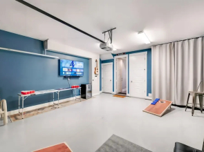 Close to DT Game Garage Bar Large Living Room