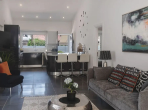 Phaedrus Living Luxury Botanic Residence