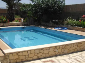 Aris Villa