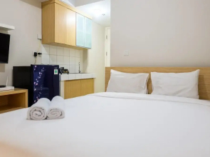 Best Price Studio at The Springlake Apartment