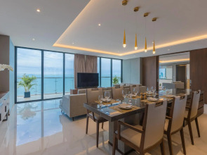 Prince Hotel Da Nang (Formerly Sel de Mer Hotel & Suites)