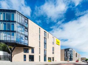 Destiny Student - Holyrood