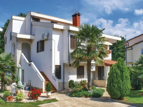 Beautiful Home in Porec With Wifi and 2 Bedrooms