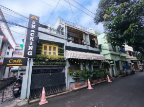 Spacious 3BHK House opp South City Mall