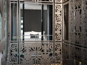 The Melbourne Hotel