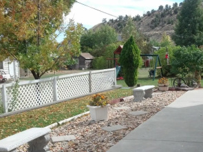 Bybee's Steppingstone Motel