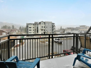 New Luxury Loft #16 Near Resort Huge Hot Tub & Views - FREE Activities & Equipment Rentals Daily