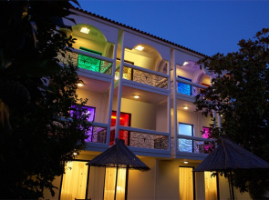 Kamari Beach Hotel