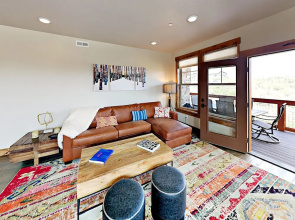 1288 Deer Park Circle Condo #103 3 Bedrooms 2 Bathrooms Condo
