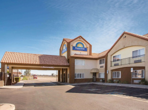 Days Inn by Wyndham Phoenix North