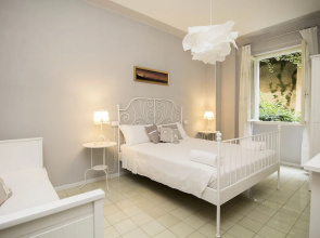 Cisano Beach Apartment