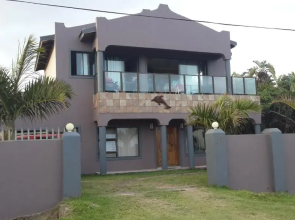 Khaya la Manzi