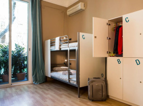 Born Barcelona Hostel